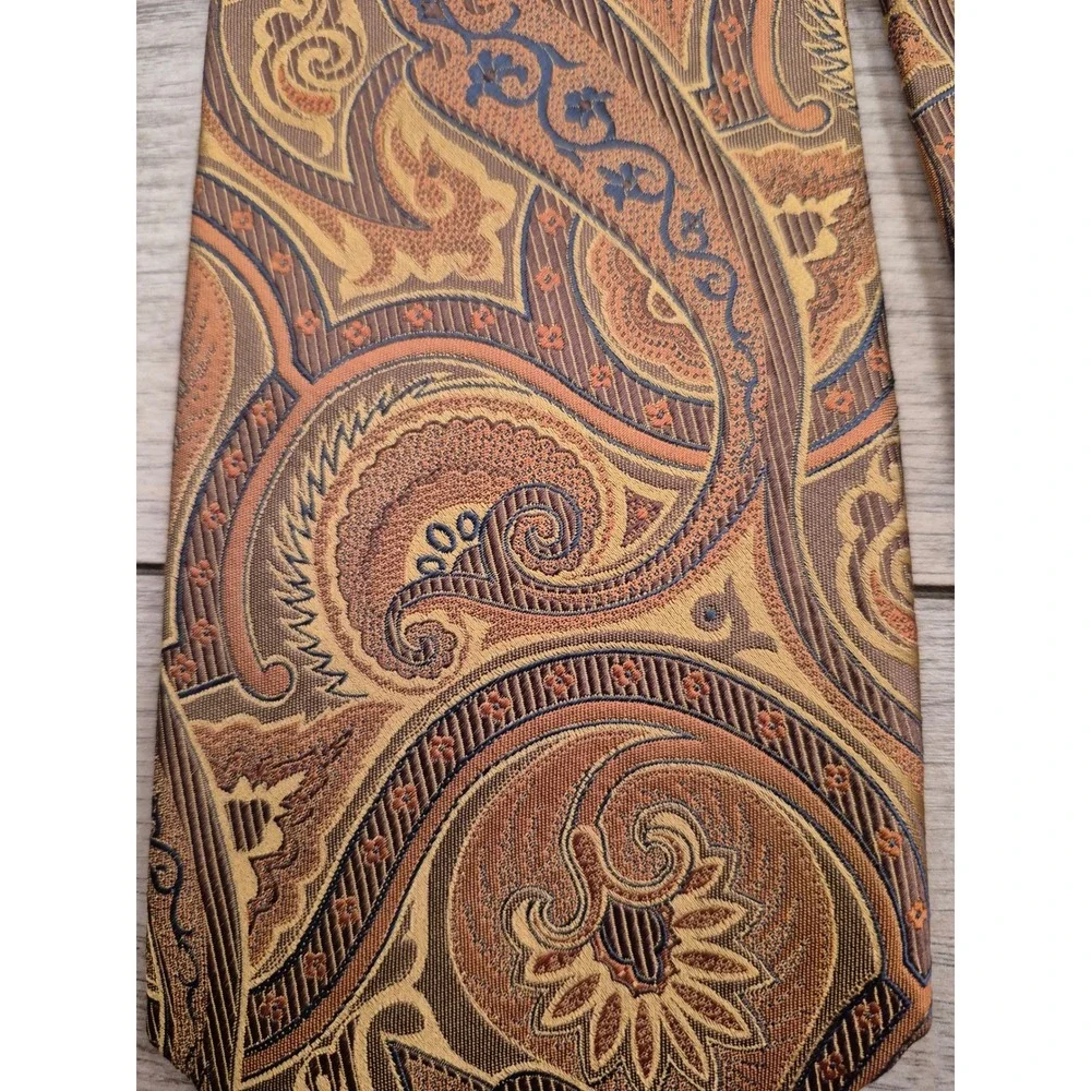 Chelsea by Robert‎ Talbott Mens Silk Paisley Tie Gold Copper Blue Handsewn USA